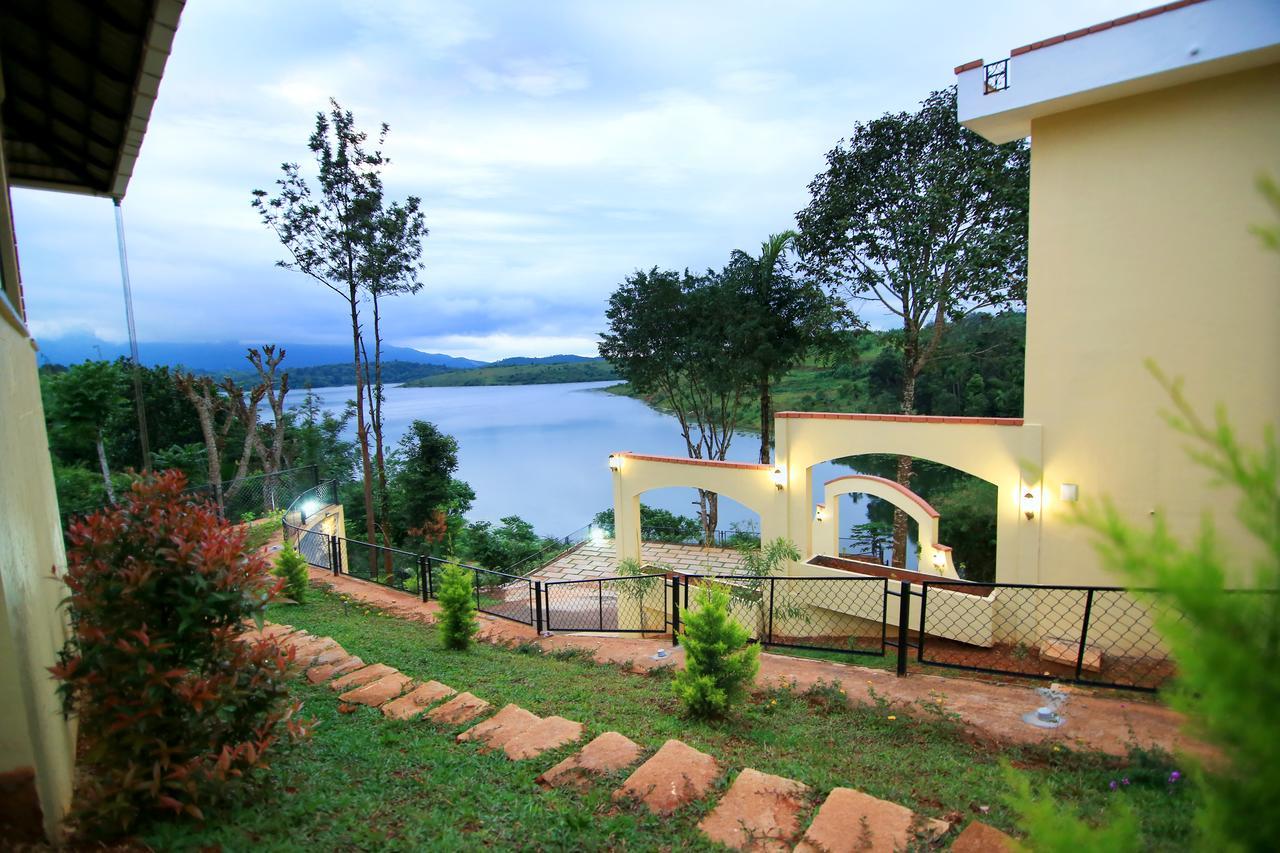 Vista Del Lago Ambalavayal Esterno foto