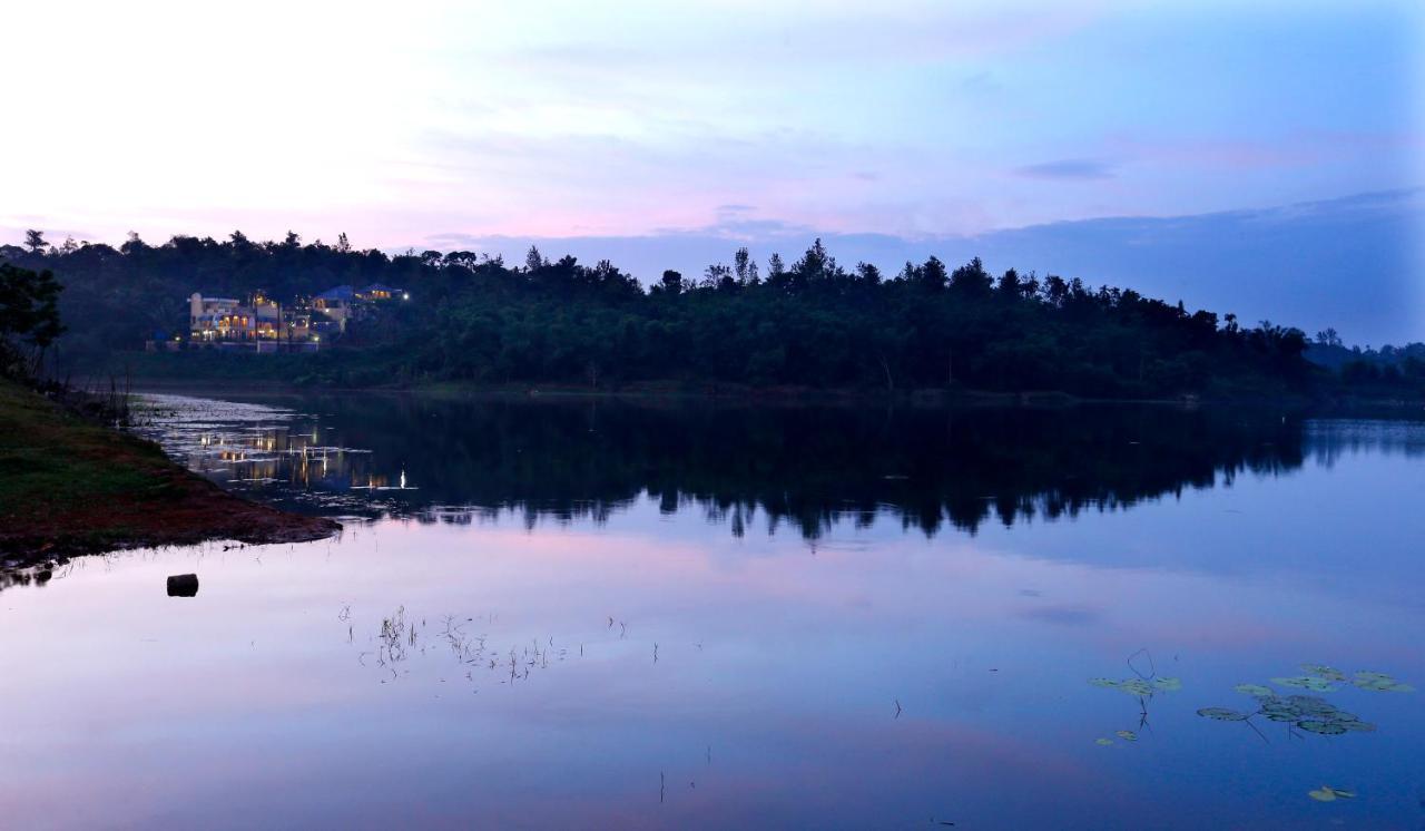 Vista Del Lago Ambalavayal Esterno foto